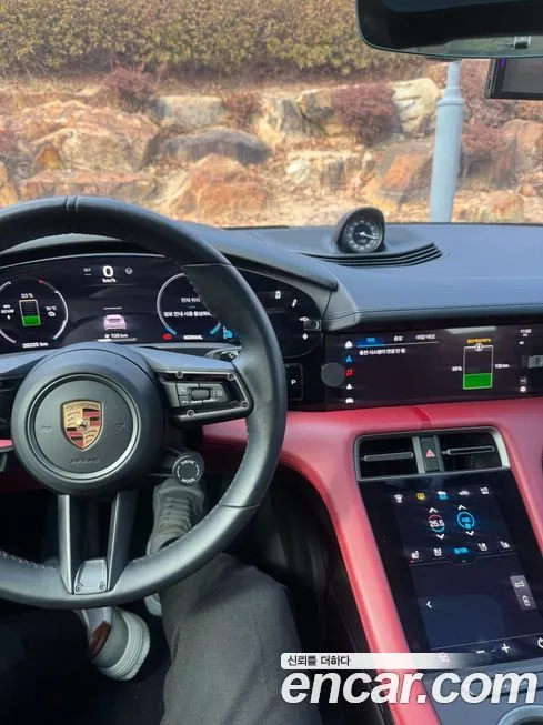 Porsche Taycan 2025 из KR, фото 7