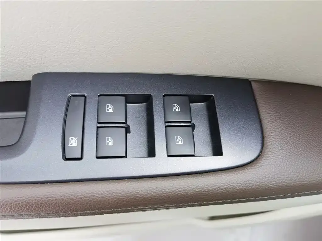 Buick GL8 2021 из CN, фото 10
