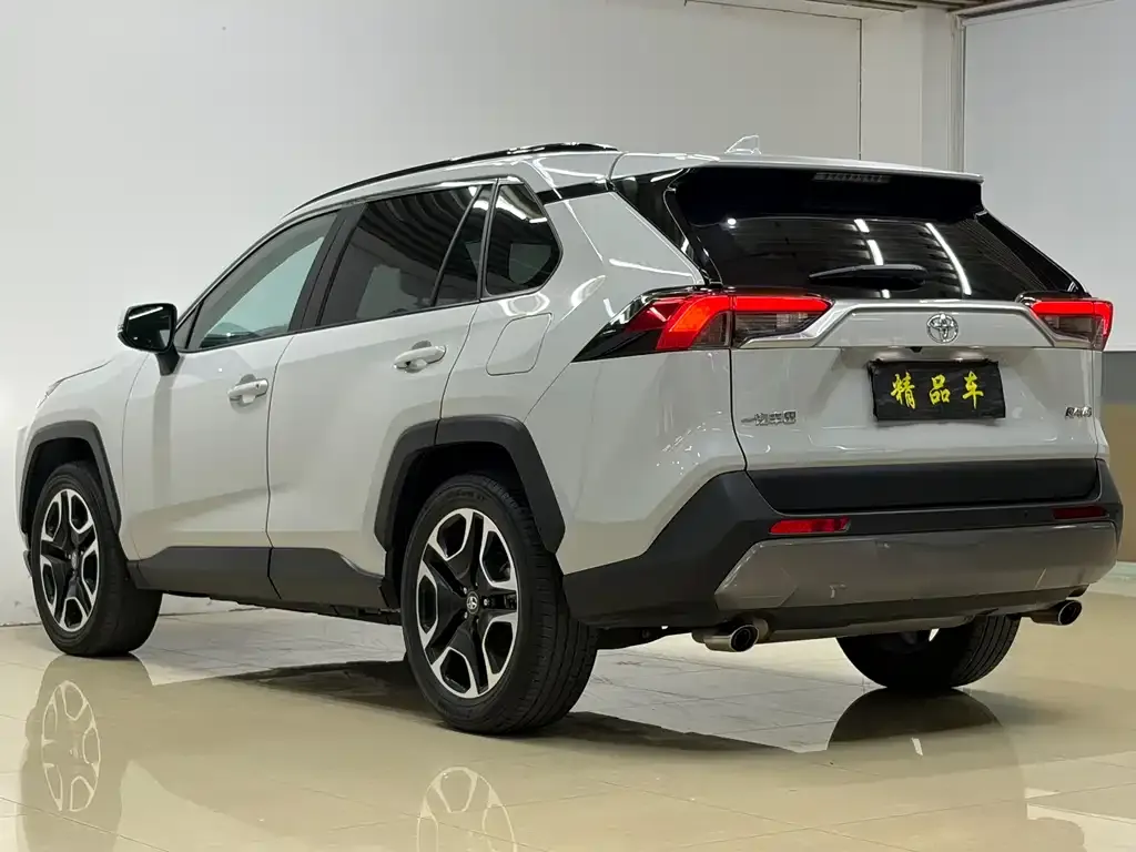Toyota RAV4 2022 из CN, фото 5