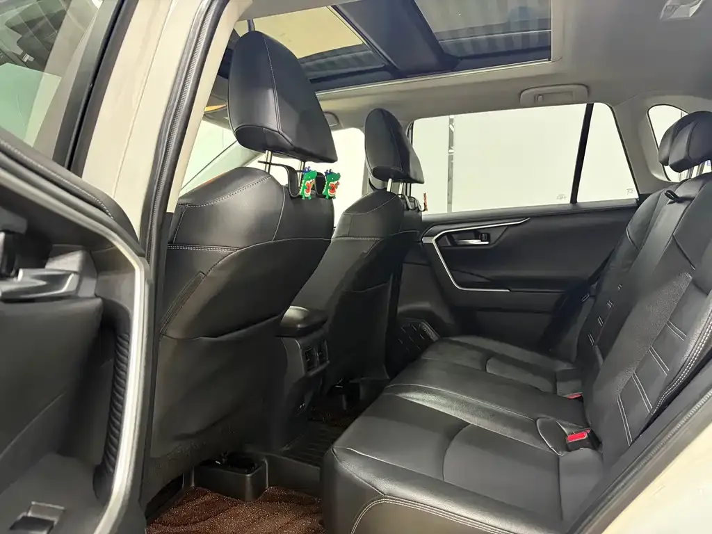 Toyota RAV4 2022 из CN, фото 9