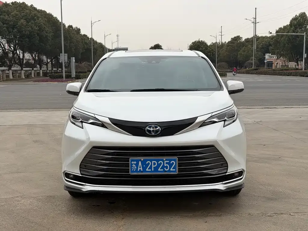 Toyota Sienna 2022 из CN, фото 5