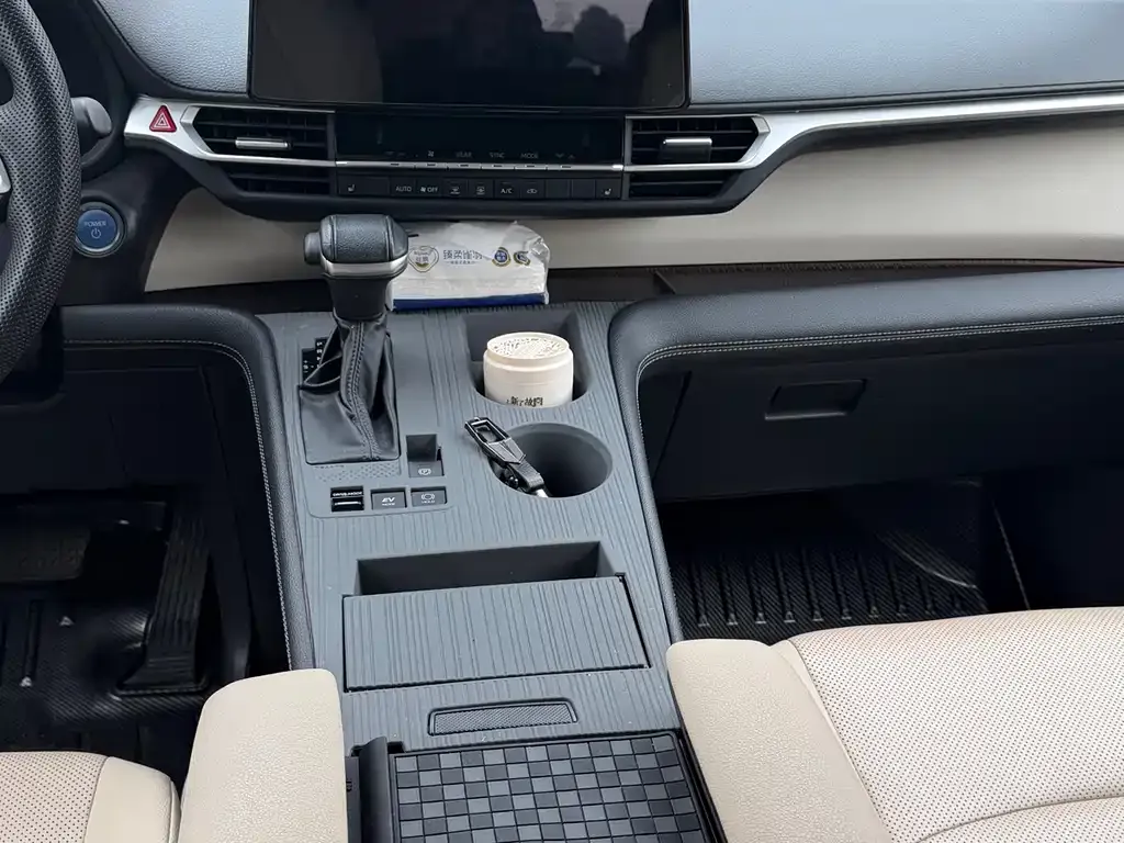 Toyota Sienna 2022 из CN, фото 7