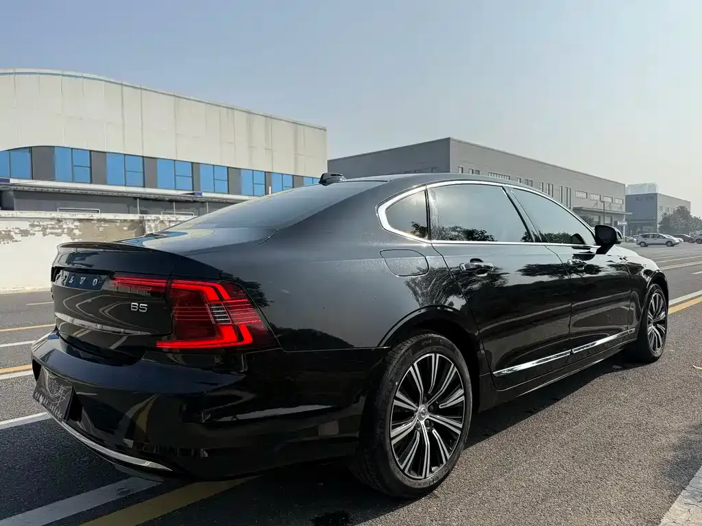 Volvo S90 2022 из CN, фото 3