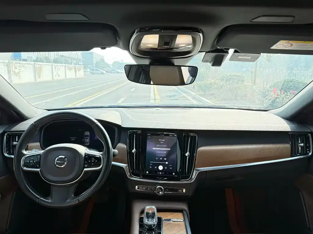 Volvo S90 2022 из CN, фото 6