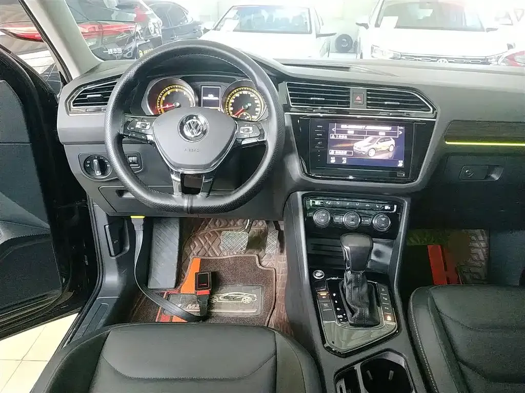 Volkswagen Tiguan L 2021 из CN, фото 9