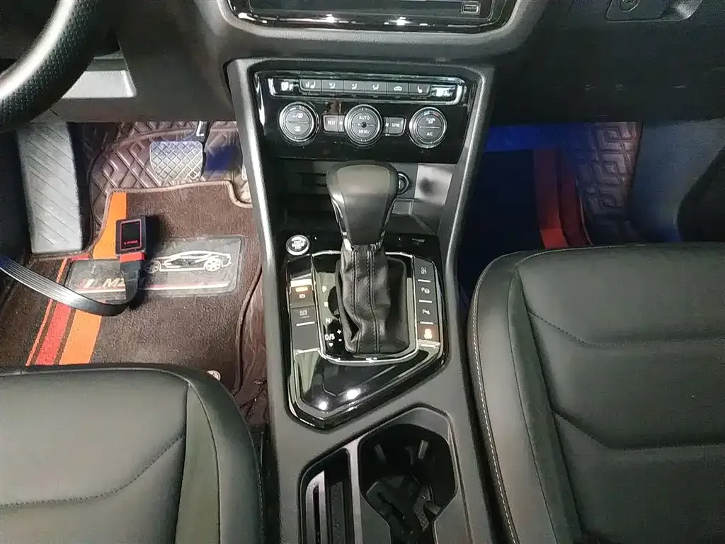Volkswagen Tiguan L 2021 из CN, фото 10