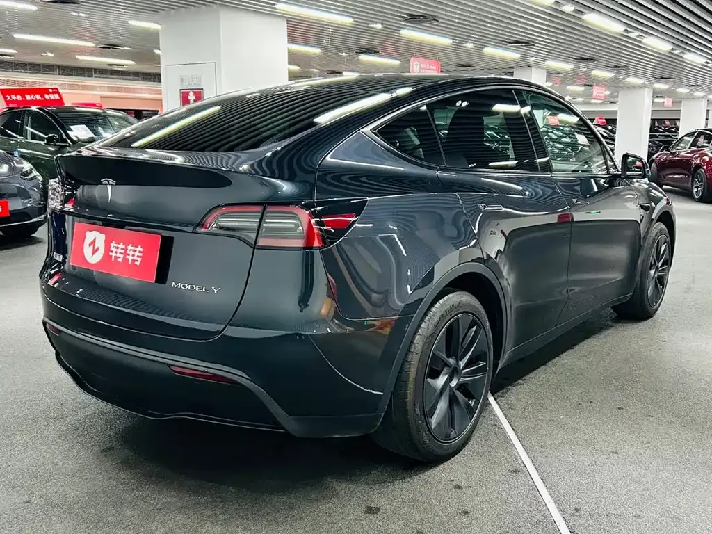 Tesla Model Y 2024 из CN, фото 5