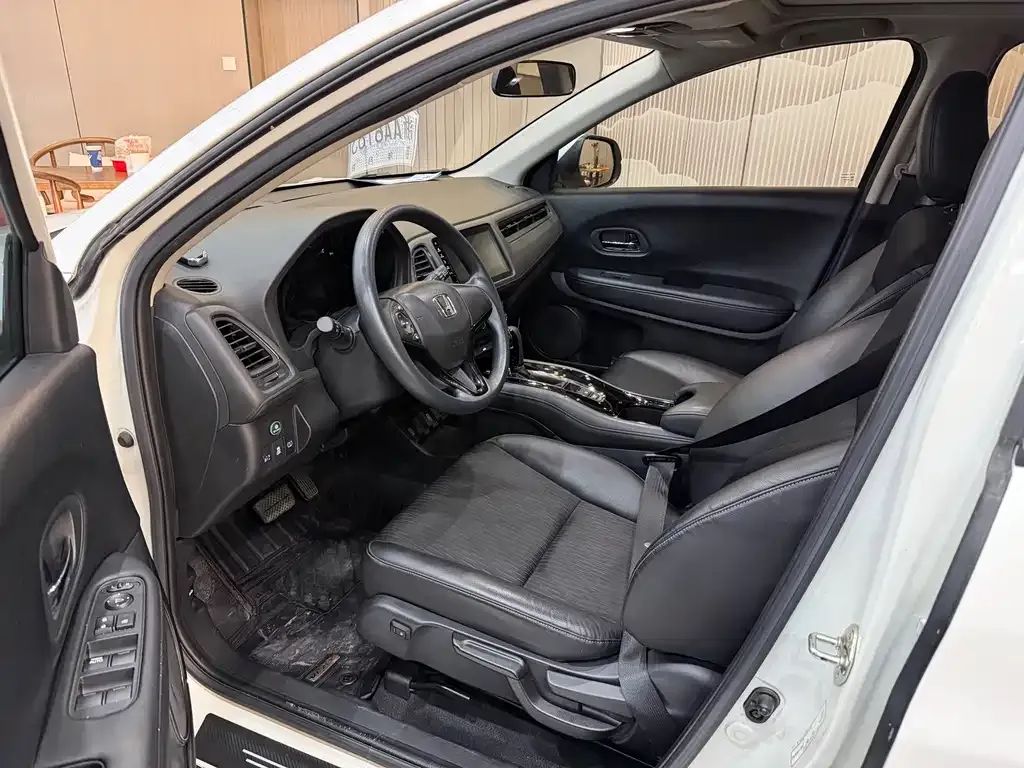 Honda Vezel 2022 из CN, фото 10