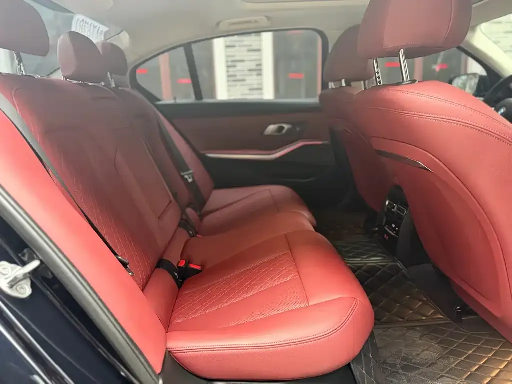 BMW 3 Series 2023 из CN, фото 3
