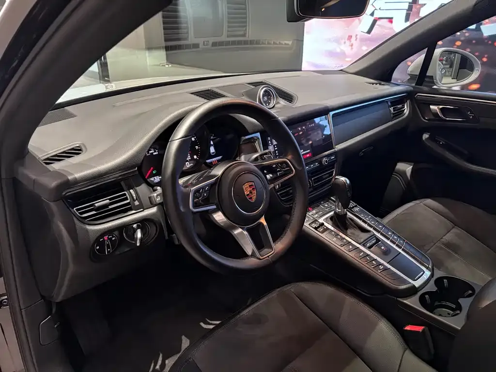 Porsche Macan — фото 10