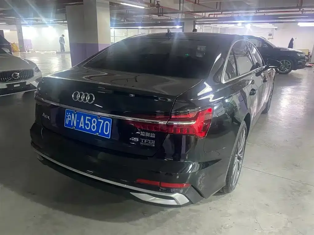 Audi A6L — фото 9