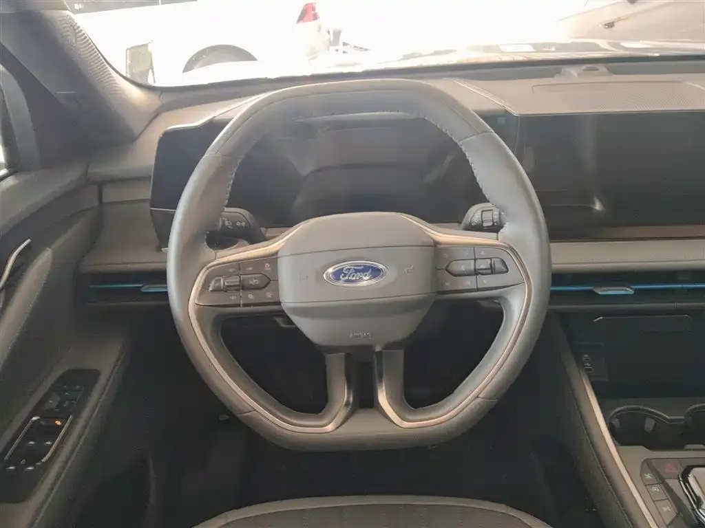 Ford Edge — фото 4