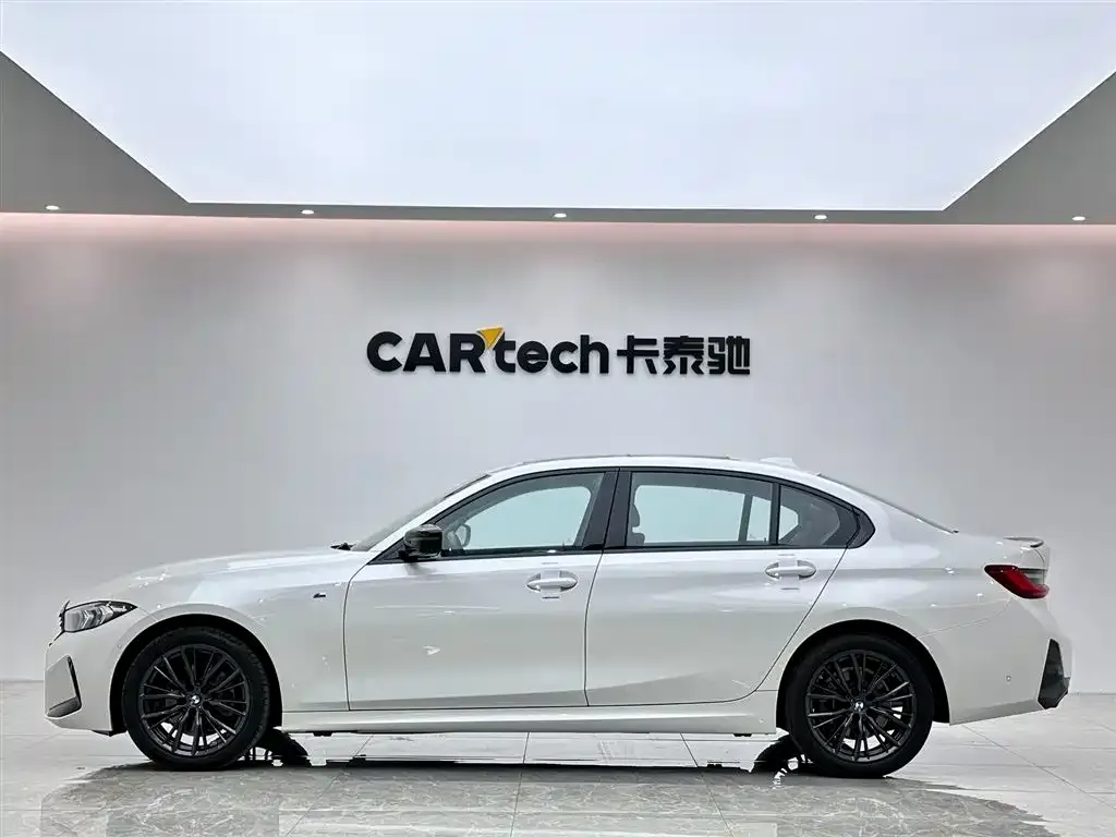 BMW 3 Series 2024 из CN, фото 2