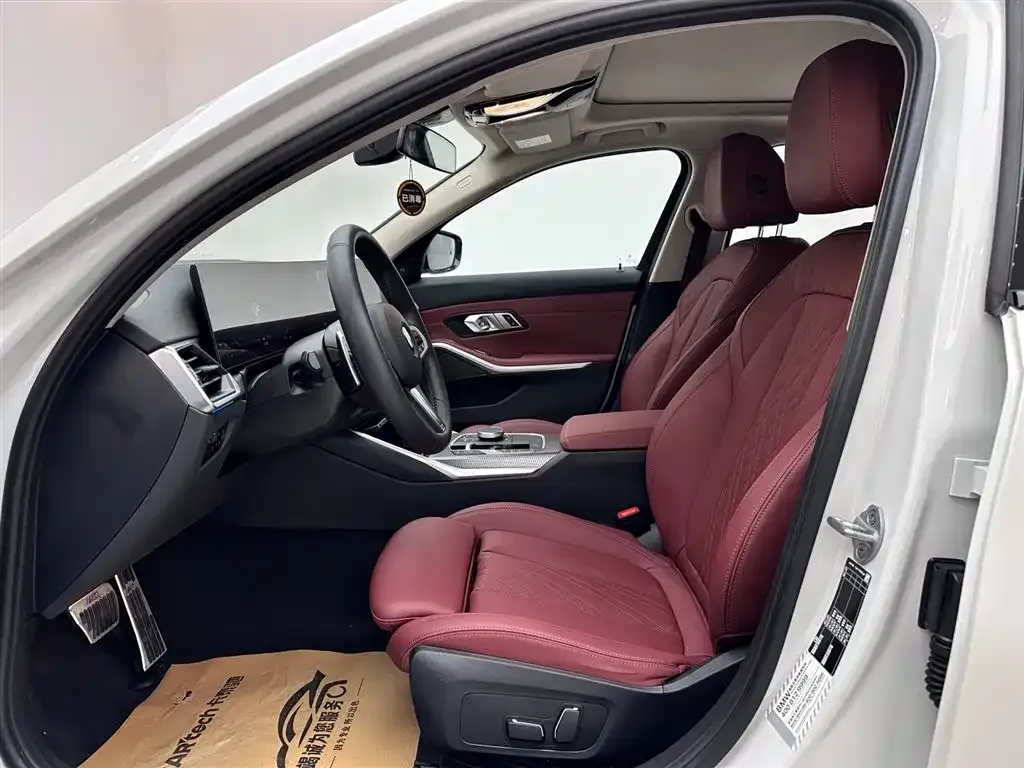 BMW 3 Series 2024 из CN, фото 9