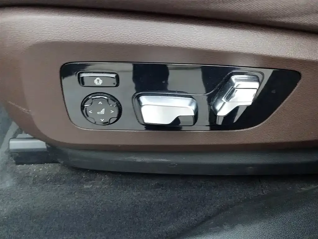 BMW X5 — фото 2
