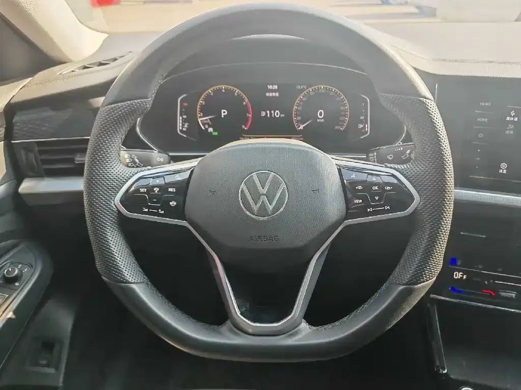 Volkswagen Passat 2024 из CN, фото 2