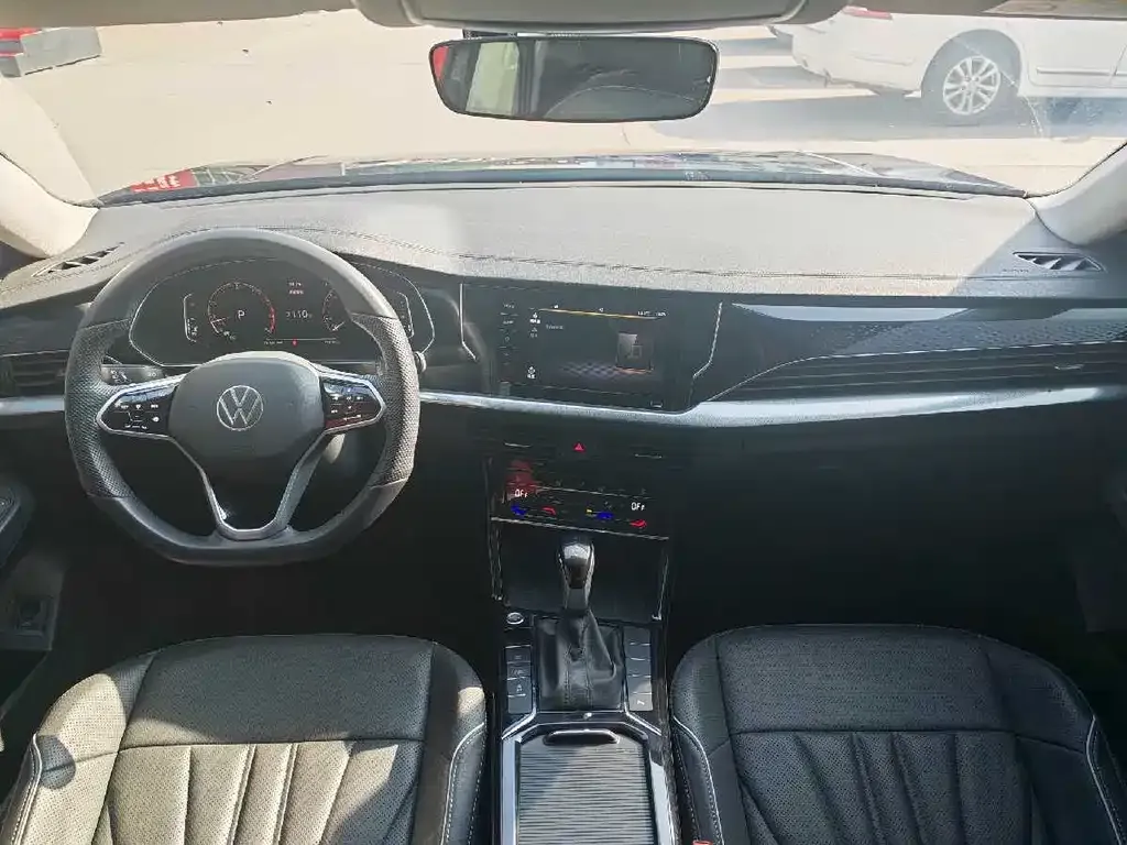 Volkswagen Passat 2024 из CN, фото 9