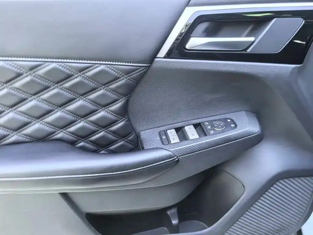 Mitsubishi Outlander 2023 из CN, фото 6