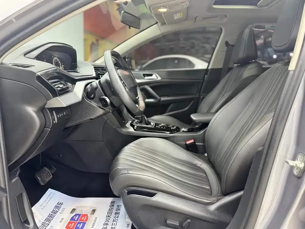 Peugeot 408 2023 из CN, фото 5