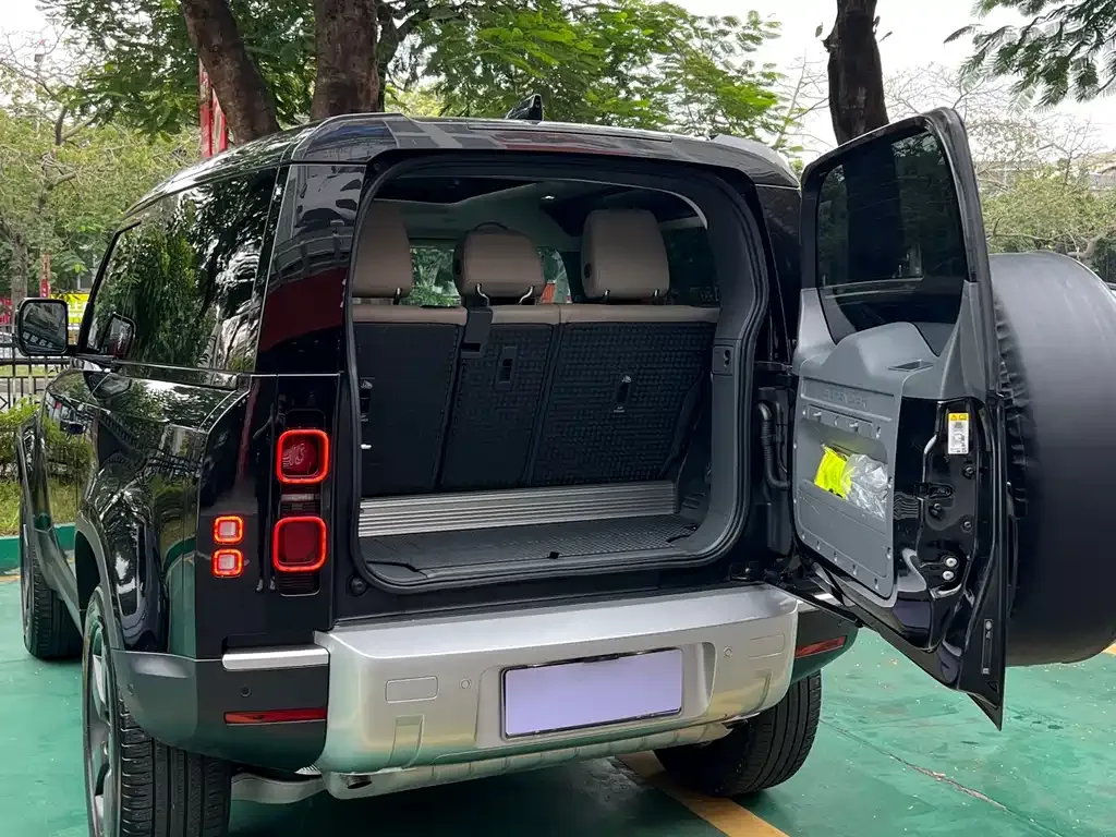 Land Rover Defender — фото 5