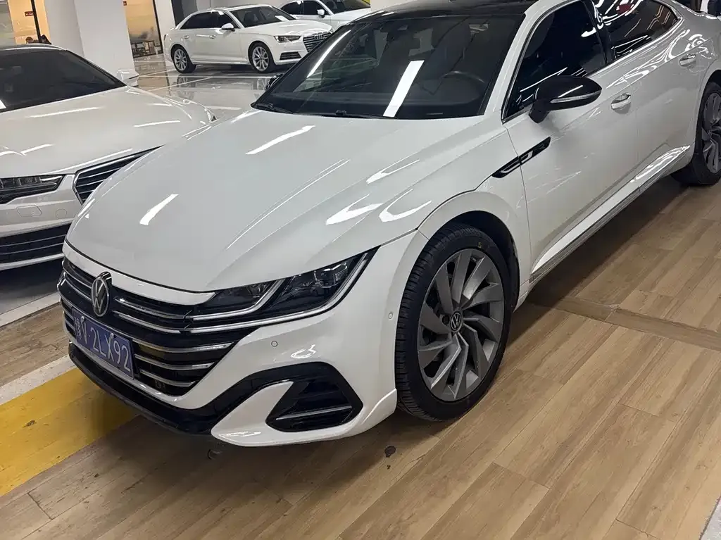 Volkswagen CC 2023 из CN, фото 1