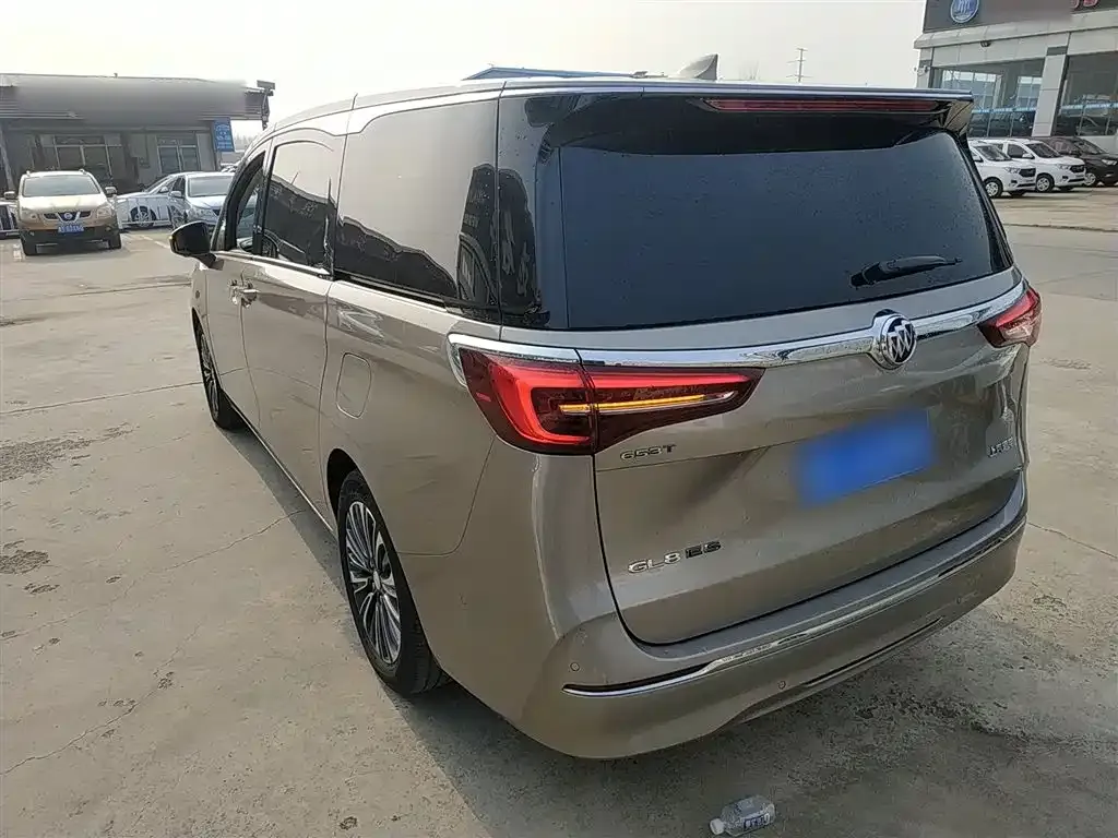 Buick GL8 2022 из CN, фото 3