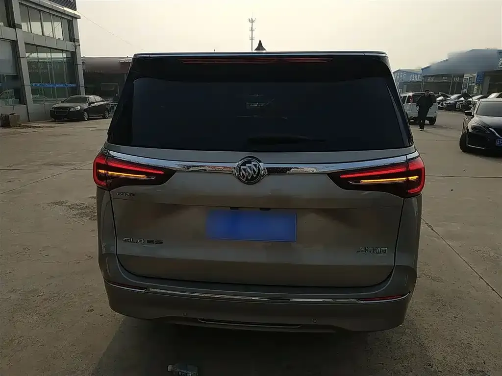 Buick GL8 2022 из CN, фото 2