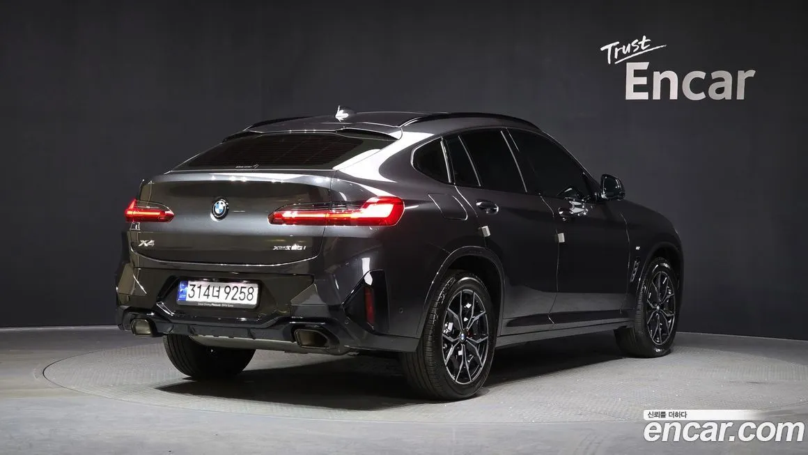 BMW X4 — фото 7