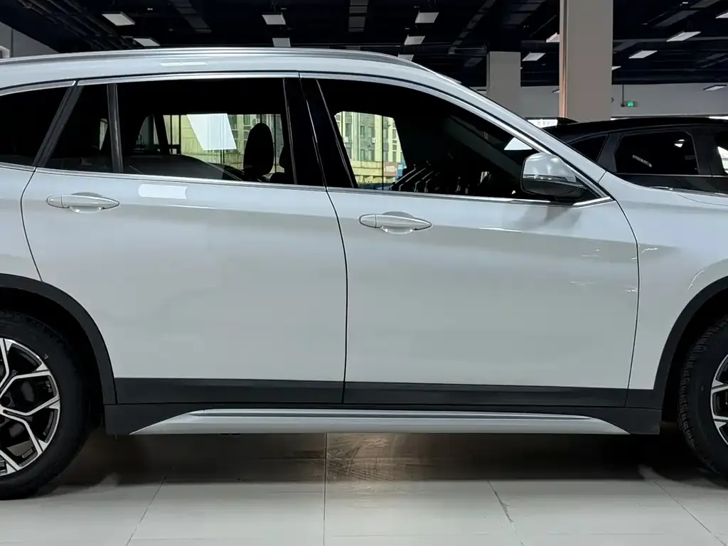 BMW X1 2021 из CN, фото 4