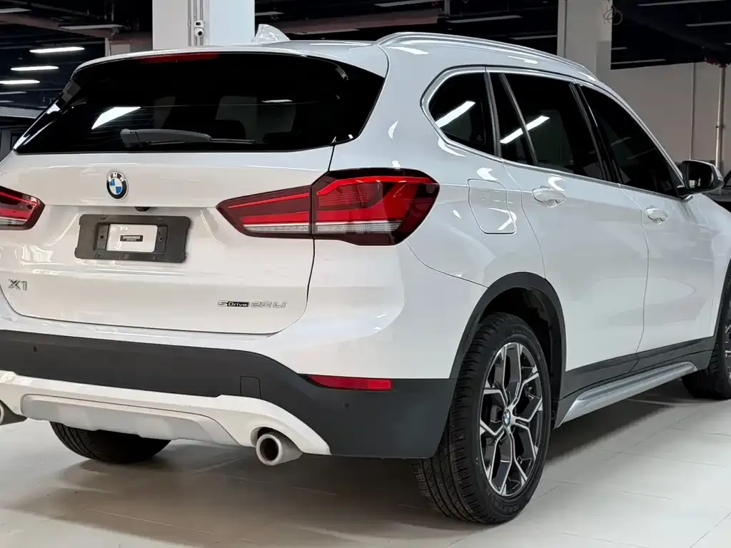 BMW X1 2021 из CN, фото 8