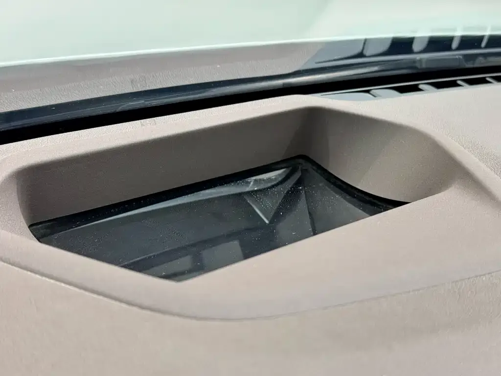 BMW 5 Series 2024 из CN, фото 3