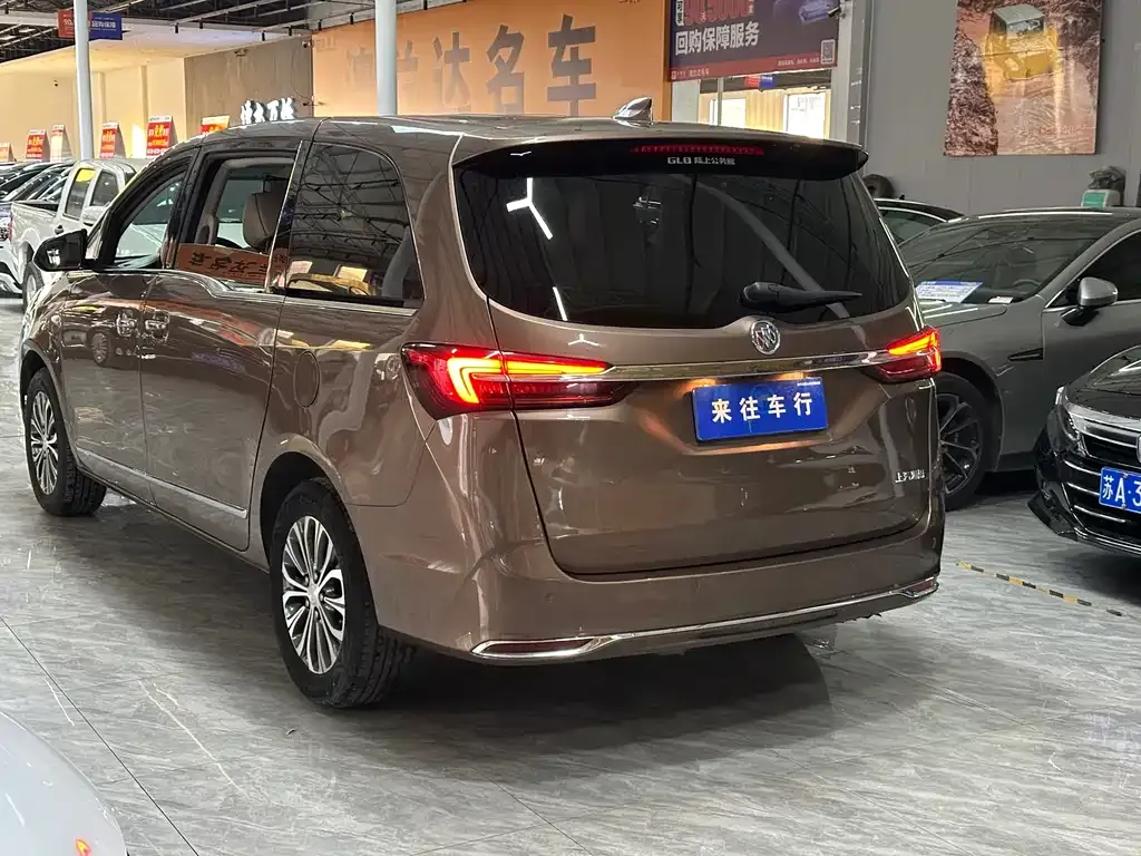 Buick GL8 2021 из CN, фото 10