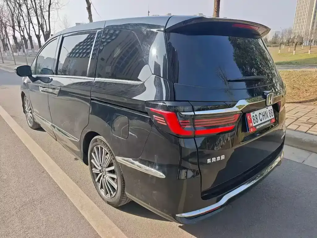 Honda Elysion 2022 из CN, фото 8