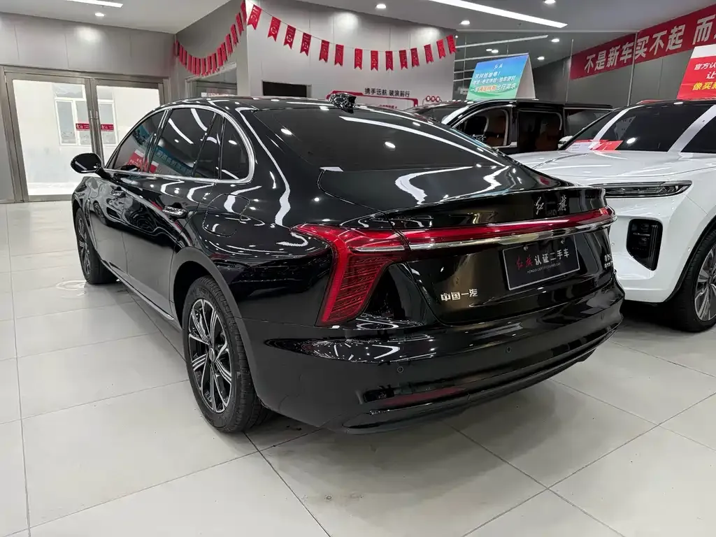 Hongqi H5 PHEV 2025 из CN, фото 4