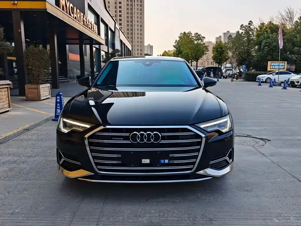 Audi A6L 2023 из CN, фото 4