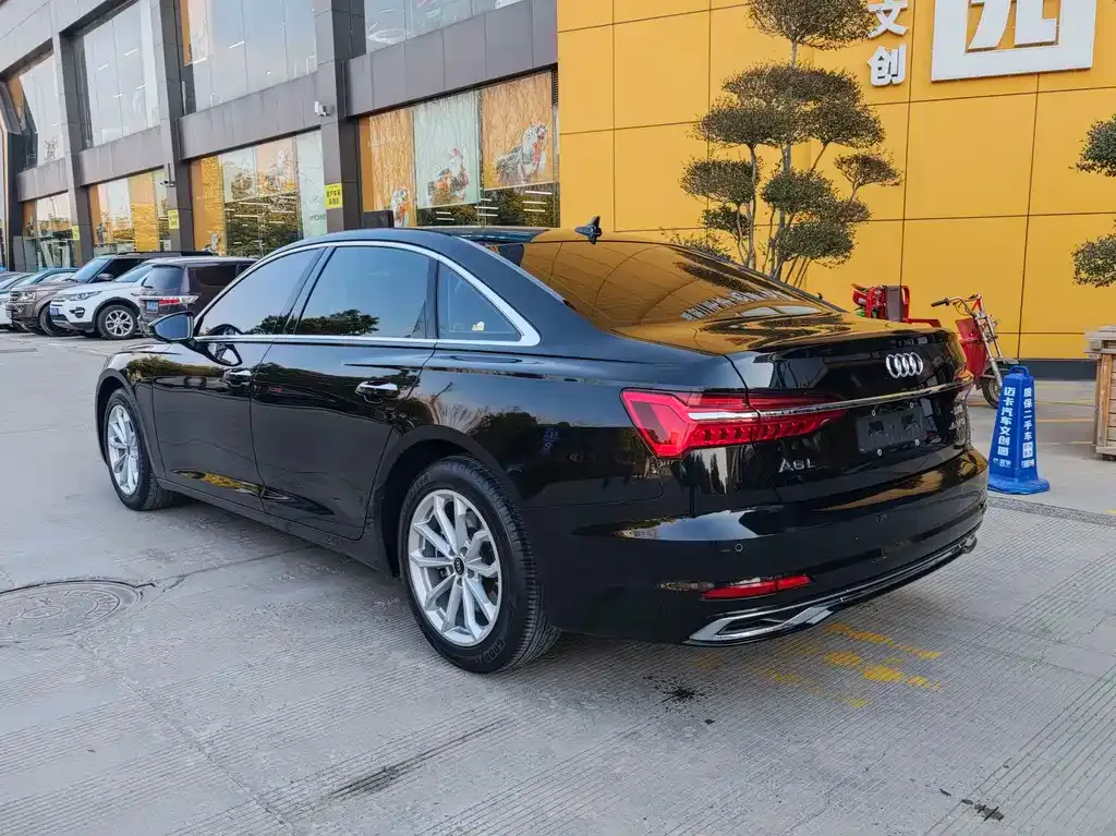 Audi A6L 2023 из CN, фото 5