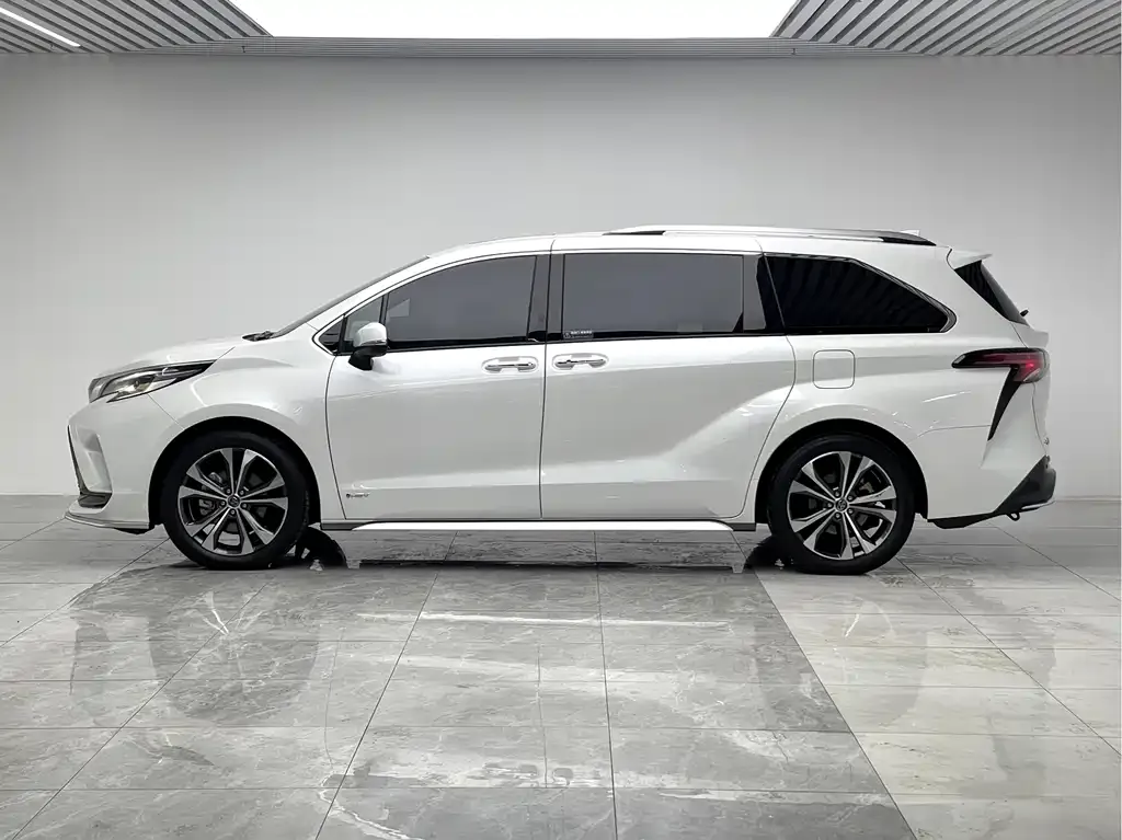Toyota Granvia 2025 из CN, фото 8