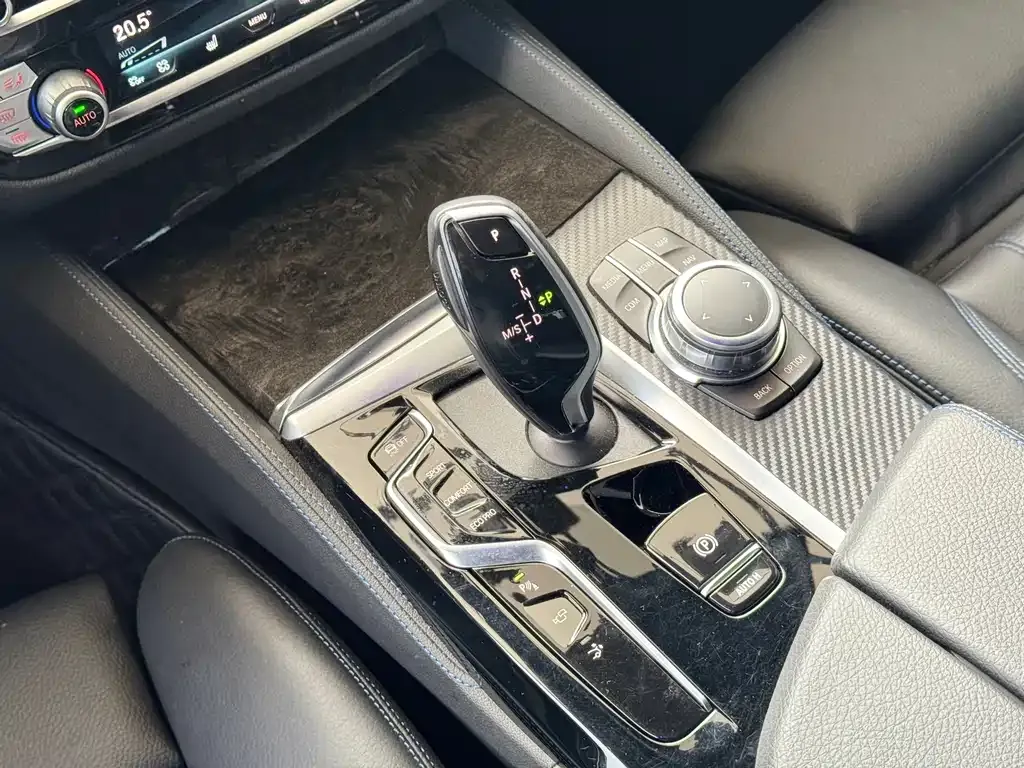 BMW 6 Series GT 2022 из CN, фото 2