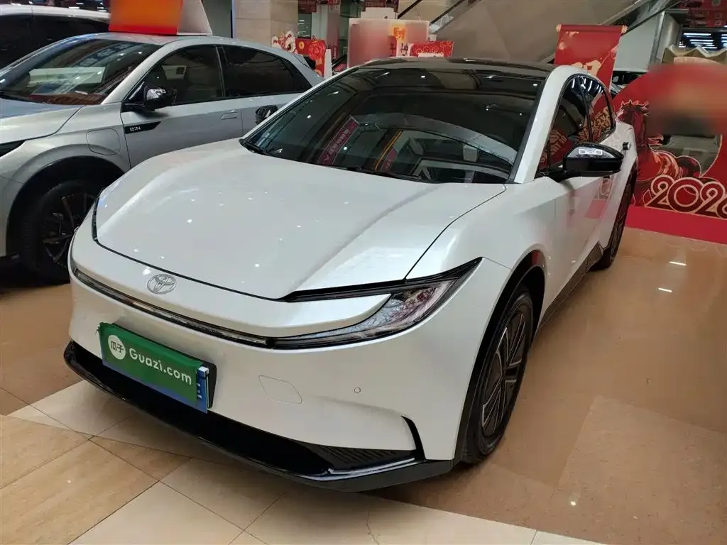 Toyota bZ5 2025 из CN, фото 2