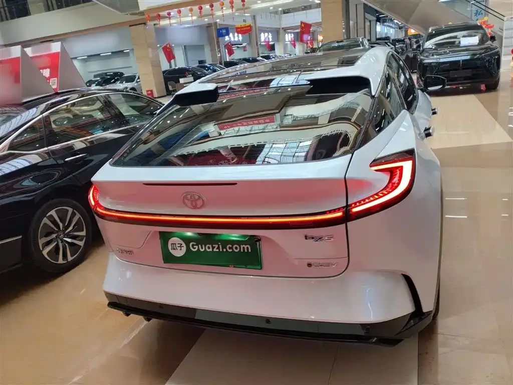 Toyota bZ5 2025 из CN, фото 9