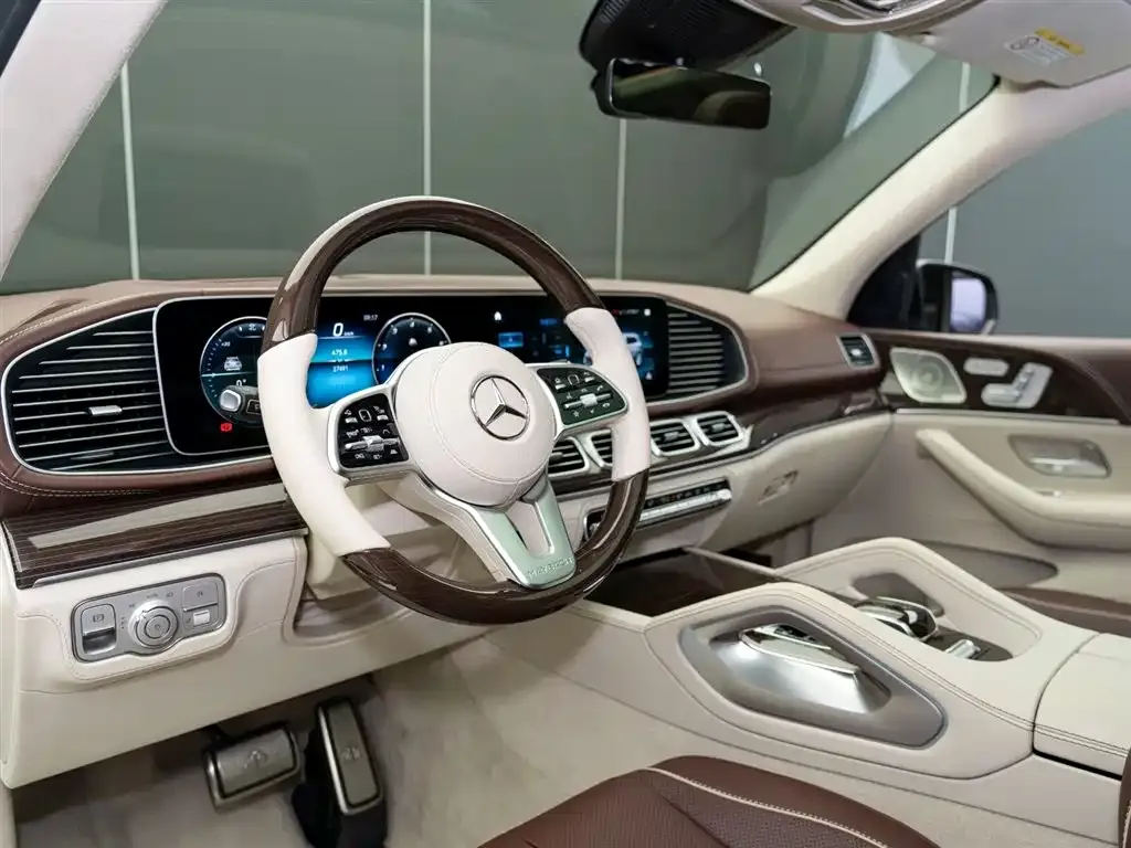 Mercedes-Benz GLS — фото 4