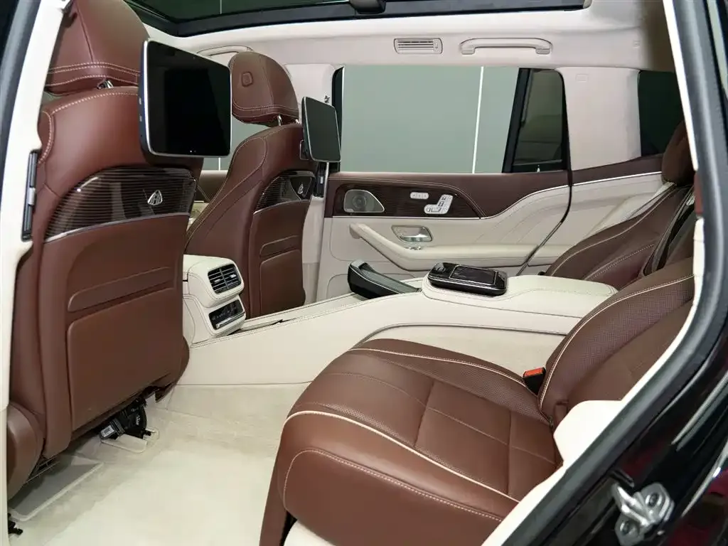 Mercedes-Benz GLS — фото 6