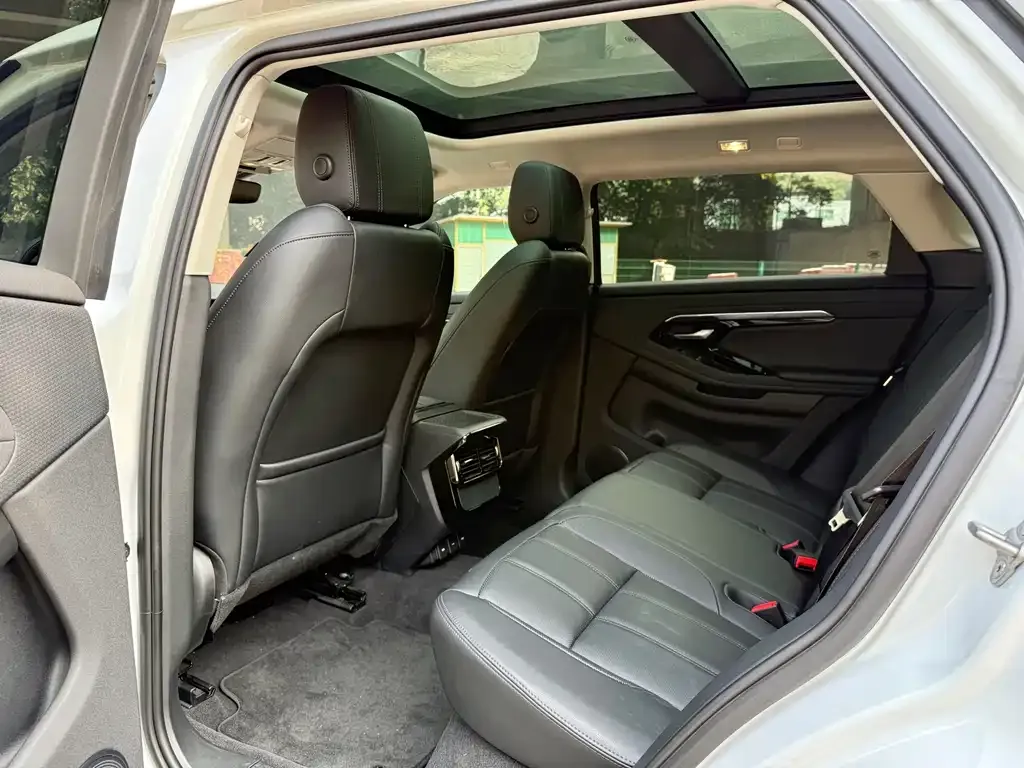 Land Rover Evoque 2023 из CN, фото 4