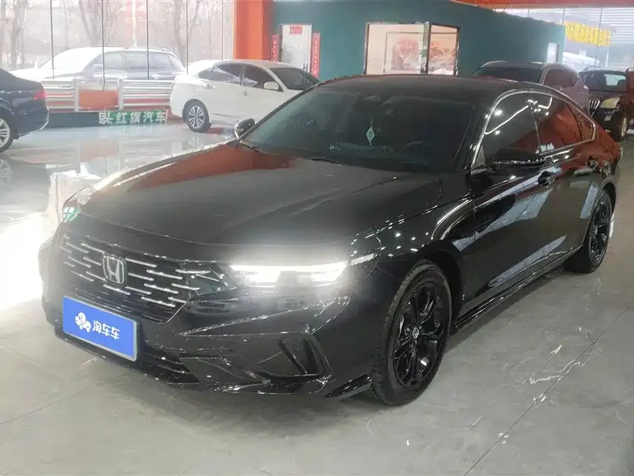 Honda Accord — фото 1