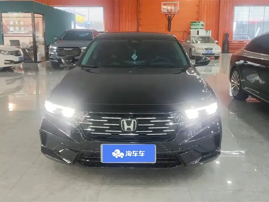 Honda Accord — фото 8