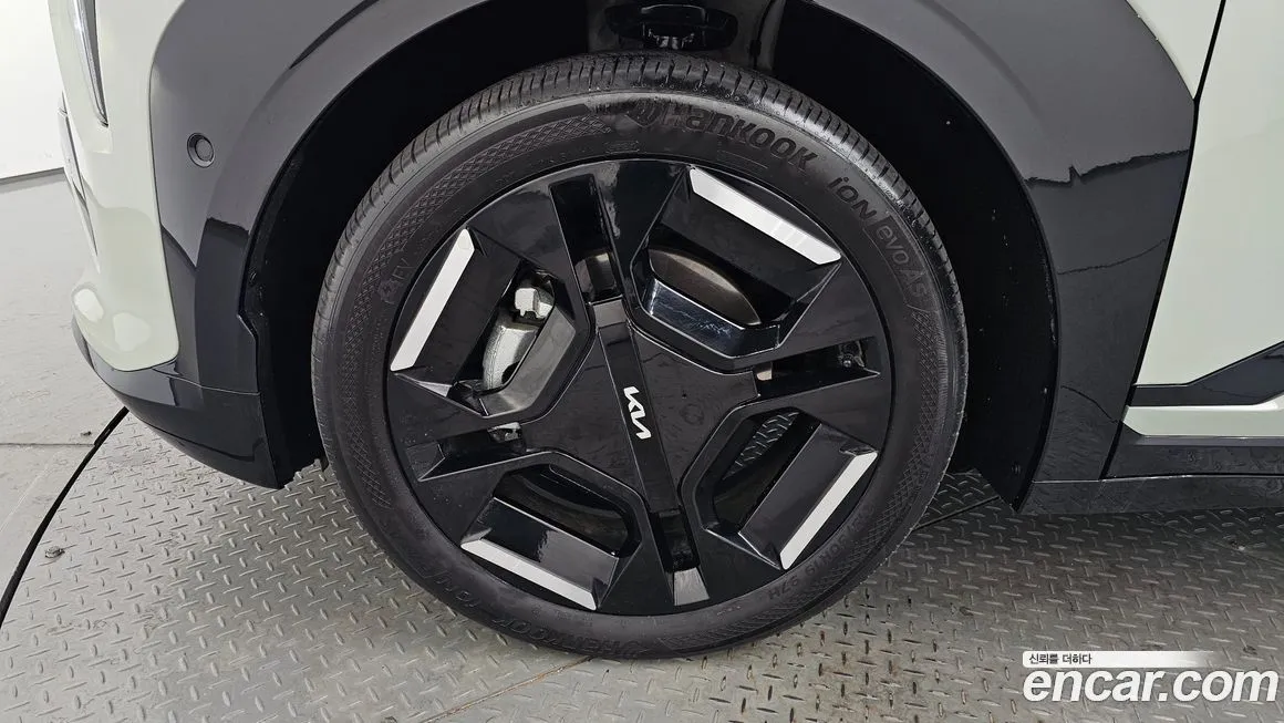 Kia EV3 — фото 6