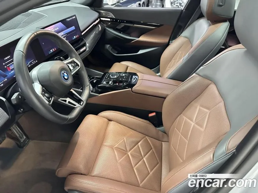 BMW 5-Series 2024 из KR, фото 5