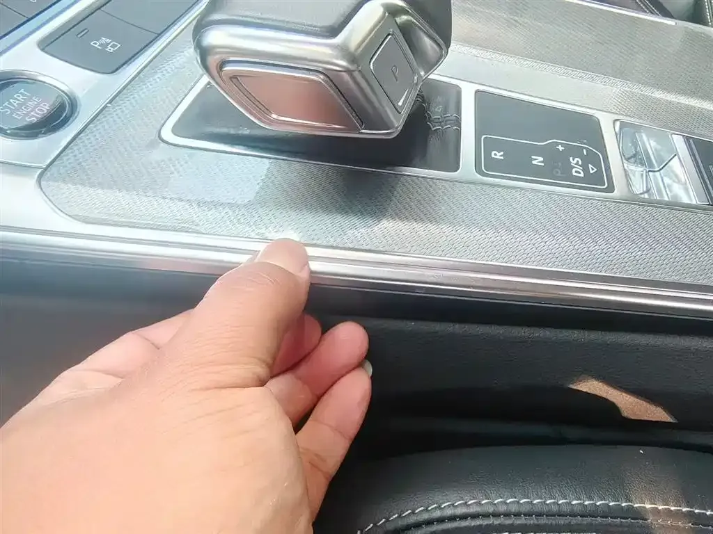 Audi A7L 2022 из CN, фото 9