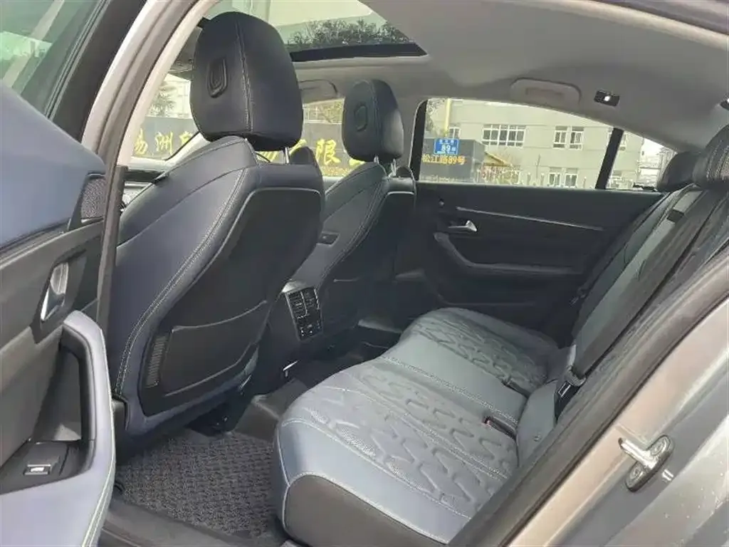 Peugeot 508 2024 из CN, фото 2