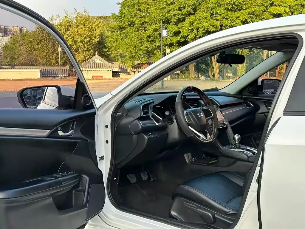 Honda Civic 2021 из CN, фото 4